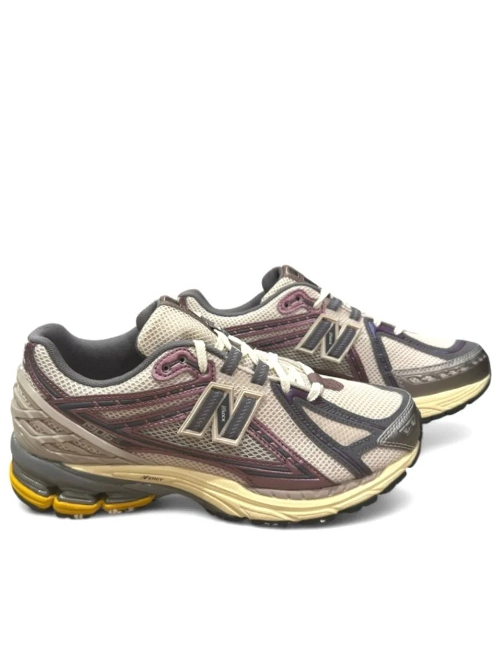 New Balance 1906R Classic Sneakers Size US Men 10/ Women 11.5 (NWT)